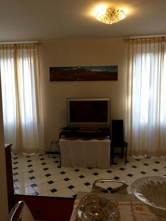 Appartamento Piazza San Marco Florencie Pokoj fotografie